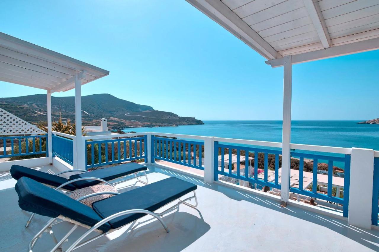Blue Dolphin Antiparos Villas And Suites Agios Georgios  Dış mekan fotoğraf