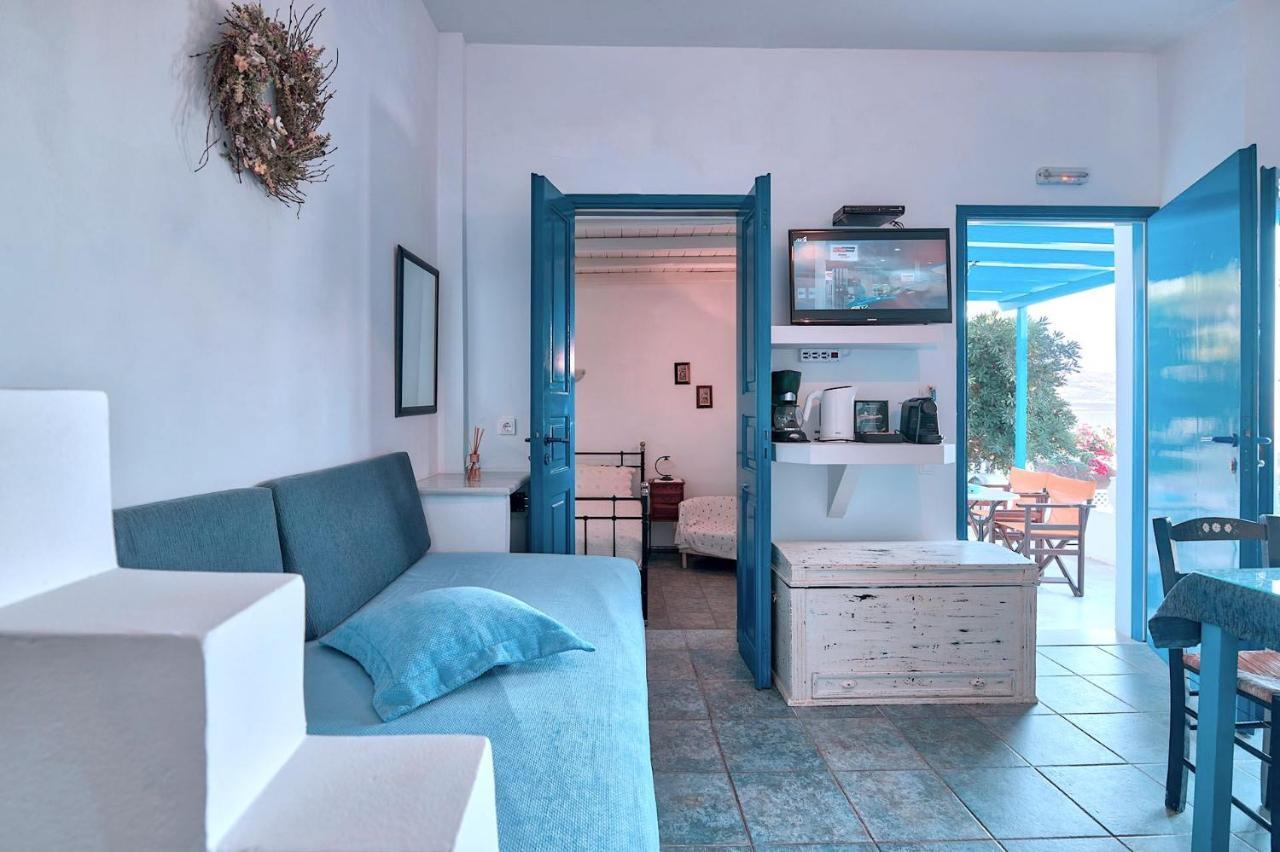 Blue Dolphin Antiparos Villas And Suites Agios Georgios  Dış mekan fotoğraf