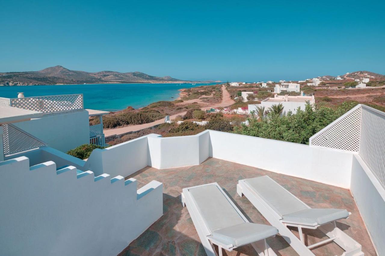Blue Dolphin Antiparos Villas And Suites Agios Georgios  Dış mekan fotoğraf
