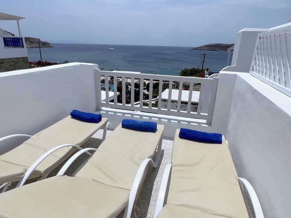 Blue Dolphin Antiparos Villas And Suites Agios Georgios  Dış mekan fotoğraf