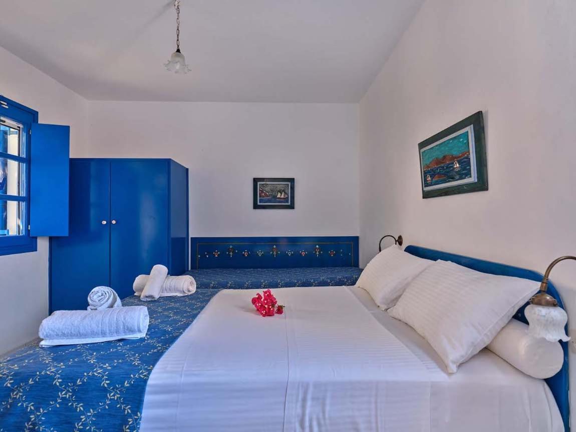 Blue Dolphin Antiparos Villas And Suites Agios Georgios  Dış mekan fotoğraf