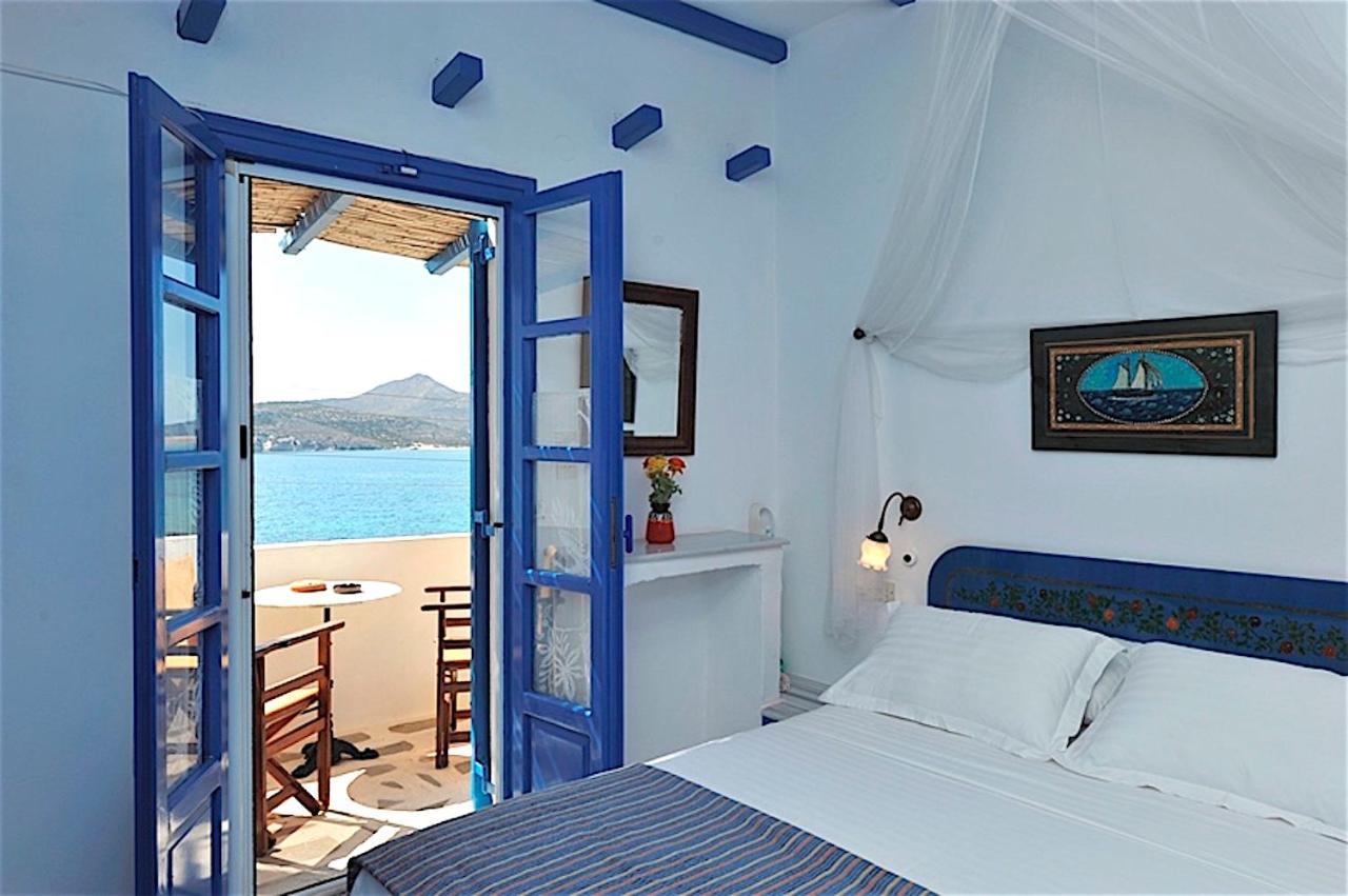 Blue Dolphin Antiparos Villas And Suites Agios Georgios  Dış mekan fotoğraf