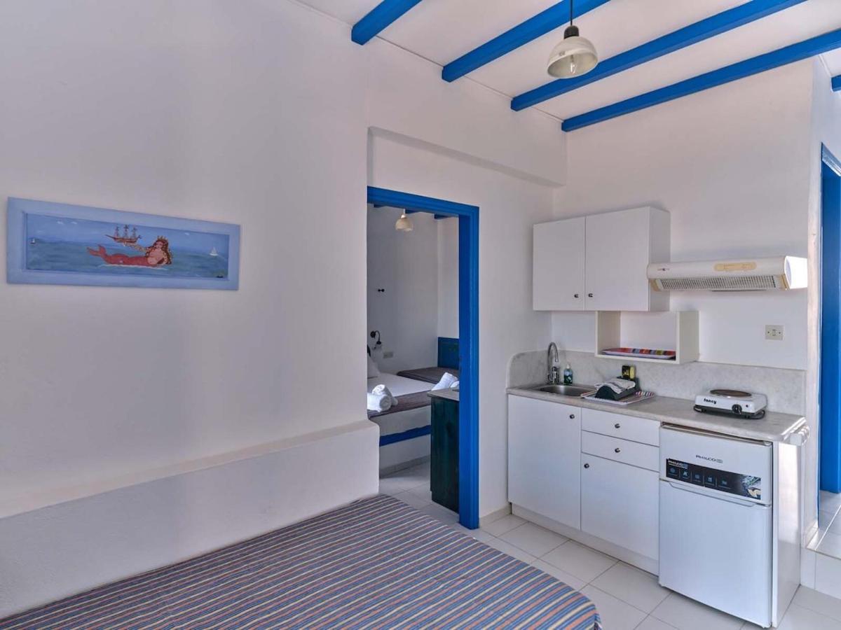 Blue Dolphin Antiparos Villas And Suites Agios Georgios  Dış mekan fotoğraf