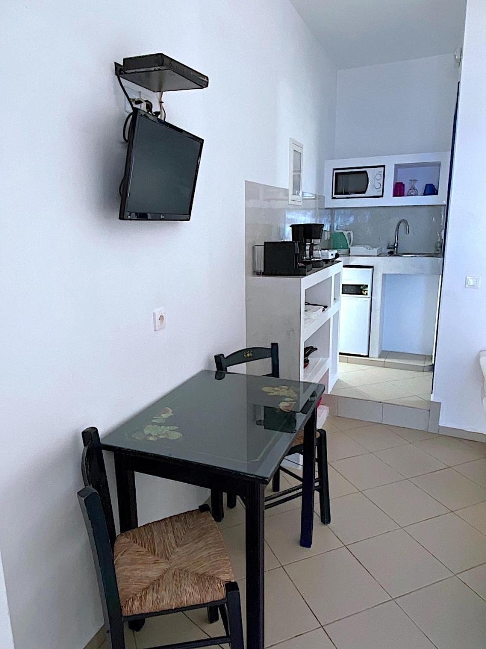 Blue Dolphin Antiparos Villas And Suites Agios Georgios  Dış mekan fotoğraf