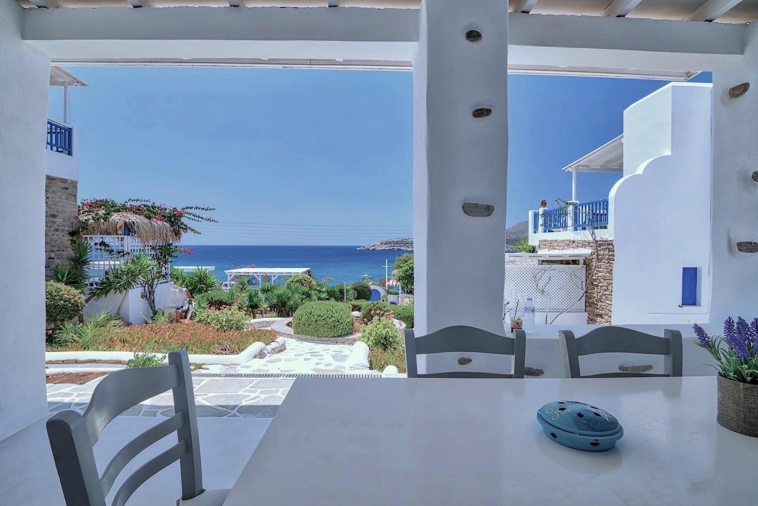 Blue Dolphin Antiparos Villas And Suites Agios Georgios  Dış mekan fotoğraf