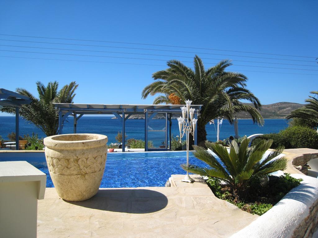 Blue Dolphin Antiparos Villas And Suites Agios Georgios  Oda fotoğraf