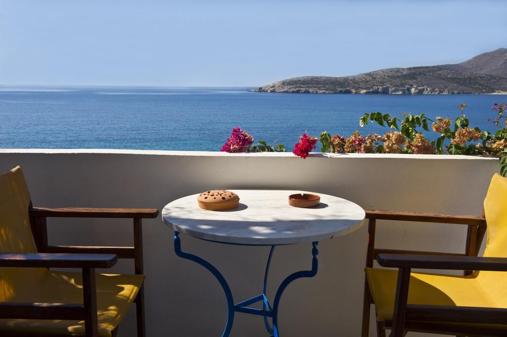 Blue Dolphin Antiparos Villas And Suites Agios Georgios  Dış mekan fotoğraf