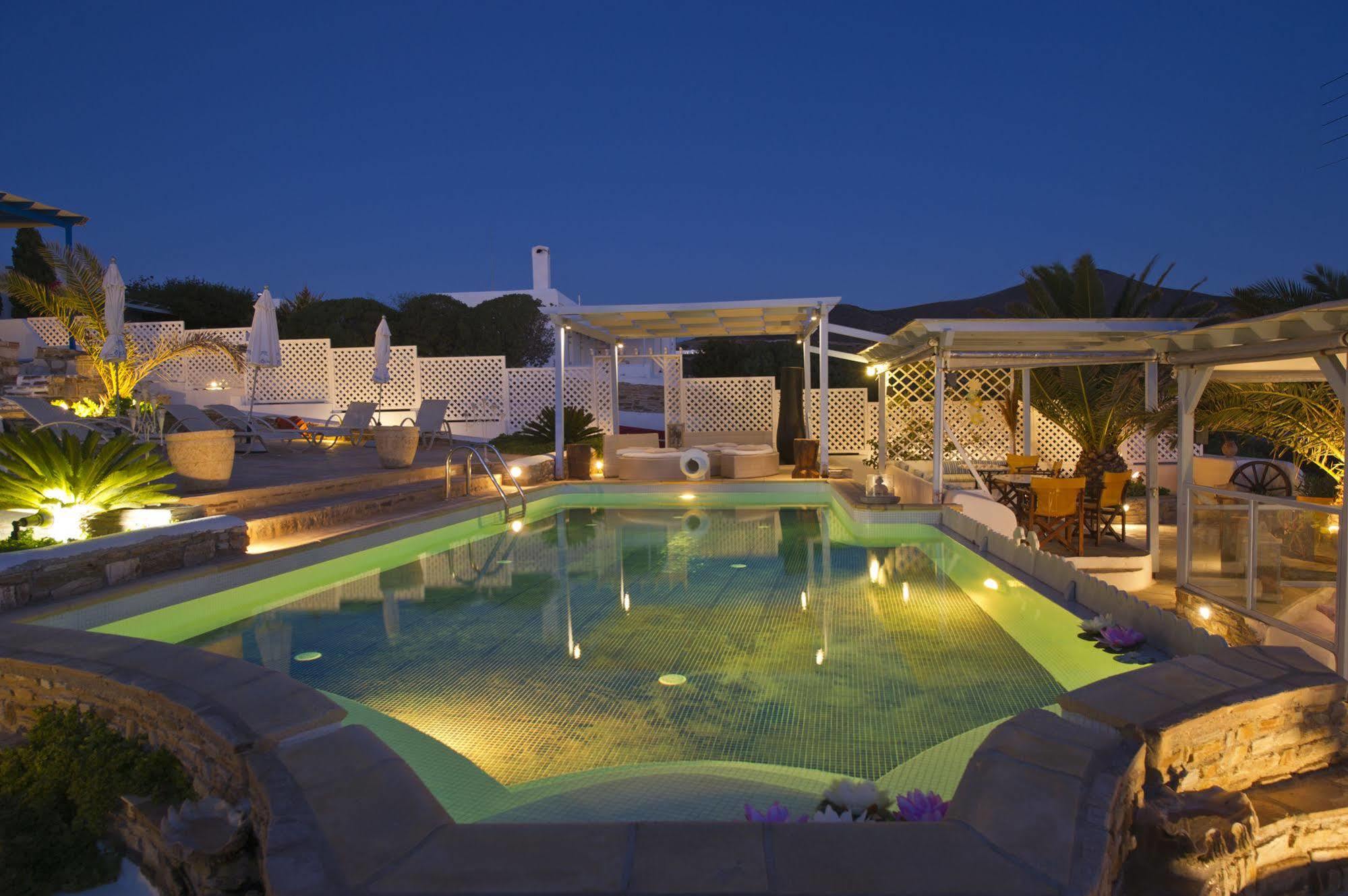 Blue Dolphin Antiparos Villas And Suites Agios Georgios  Dış mekan fotoğraf